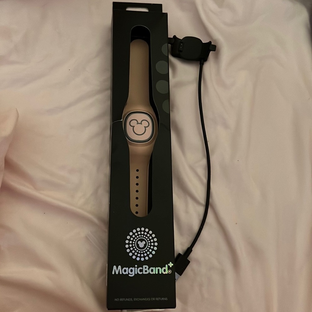 Light pink Magicband+ BNIB